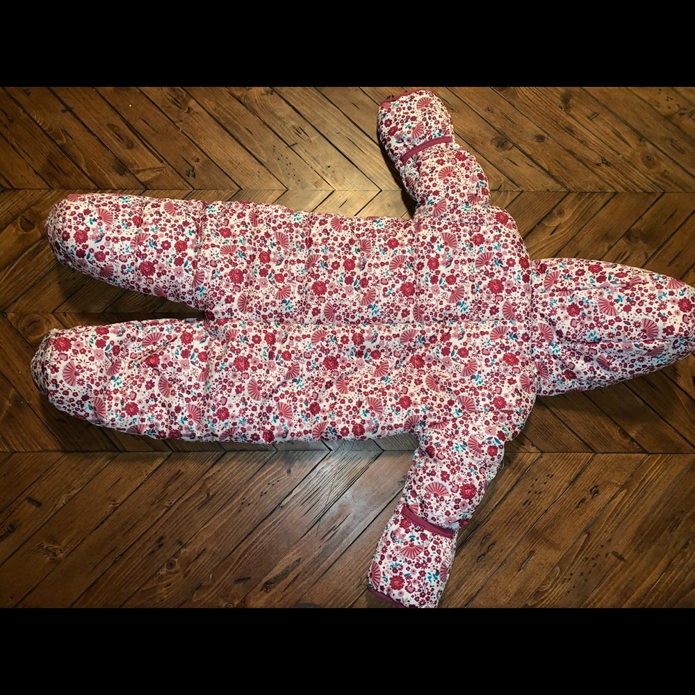 Baby girl 6-9 month snowsuit
